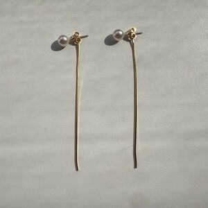 Elegant Gold and Pearl Drop Earrings